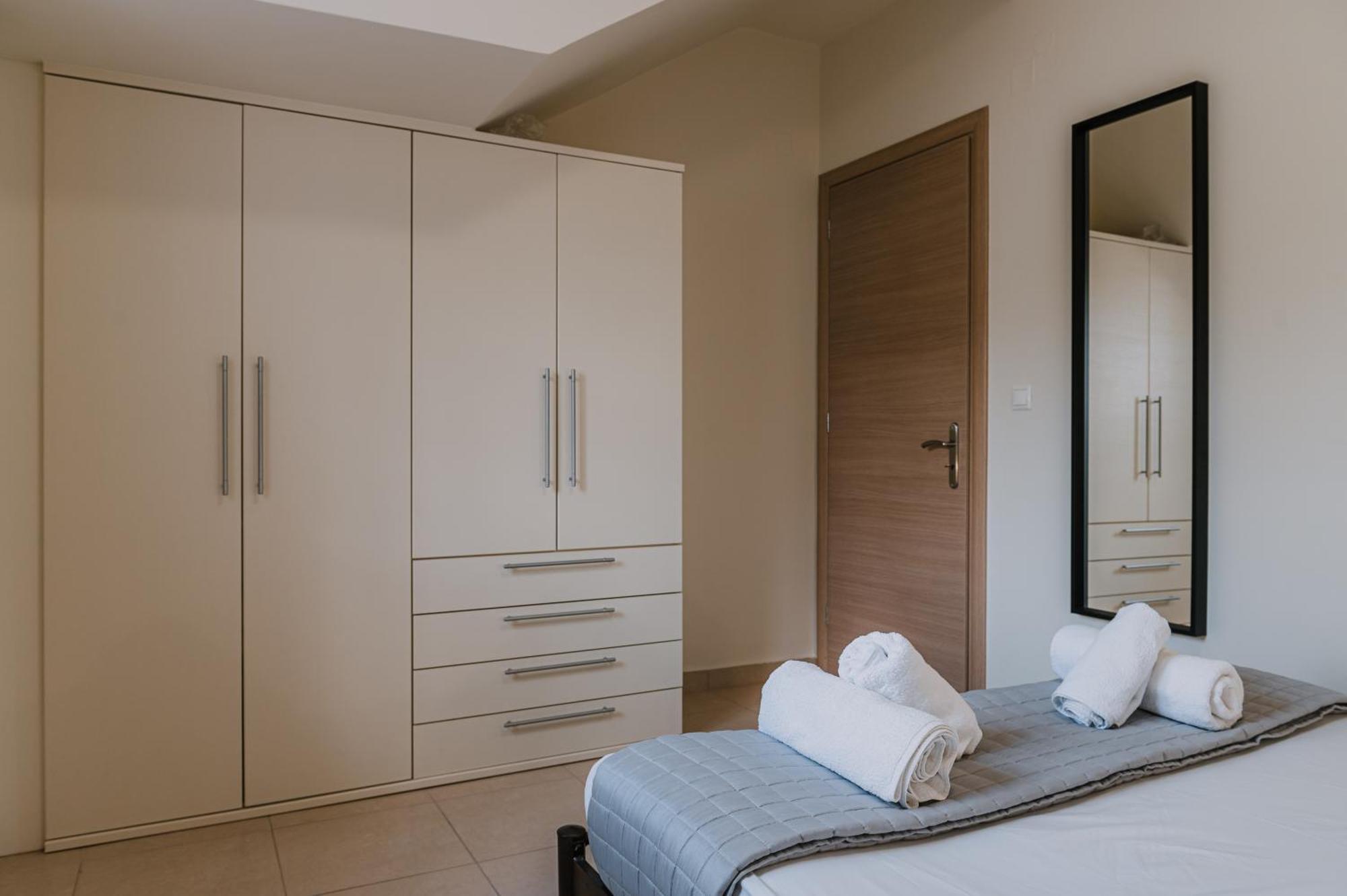 Hb Modern Apartments Tolón Habitación foto